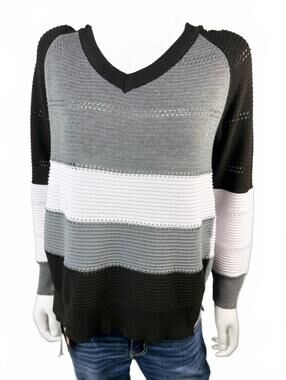 Nice Women’s Sweater Size L